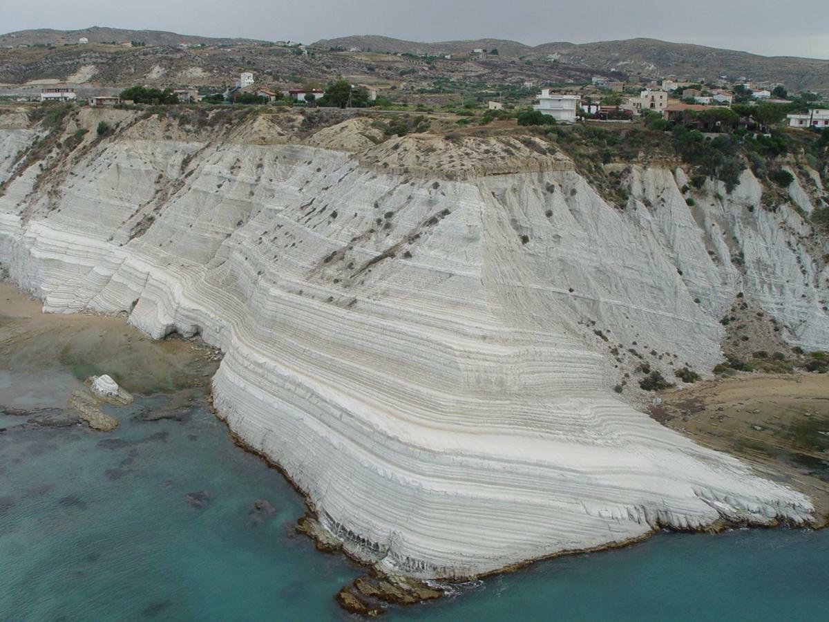 A Due Passi Dal Mare Hotell Realmonte Exteriör bild